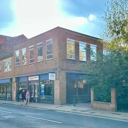 Fountains Court Apartament